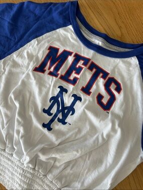 Mets Raglan Cropped Tee - Genuine Merchandise